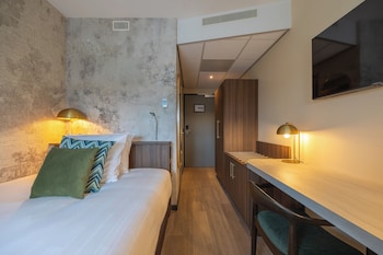 Comfort Room (1 Single Bed)