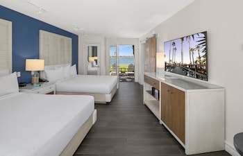Room, 2 Queen Beds, Lanai (Bayside)
