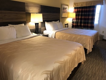 Standard Room, 2 Queen Beds, Smoking