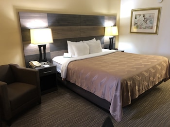Standard Room, 1 King Bed, Smoking