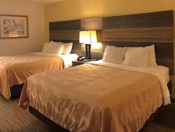 Standard Room, 2 Queen Beds, Smoking
