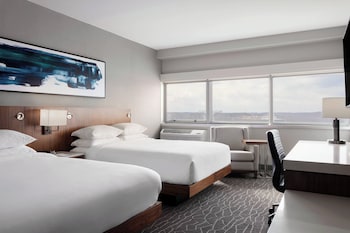 Room, 2 Queen Beds (Mobility Accessible, Tub)