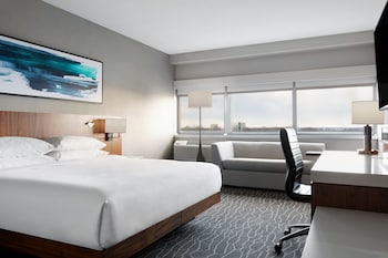 Room, 1 King Bed (Club Level)