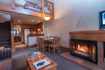 Premier Condo, 2 Bedrooms (Loft)