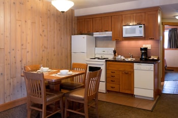 Deluxe Condo, 1 Queen Bed