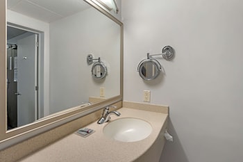 Standard Room, 1 King Bed, Non Smoking, Refrigerator & Microwave