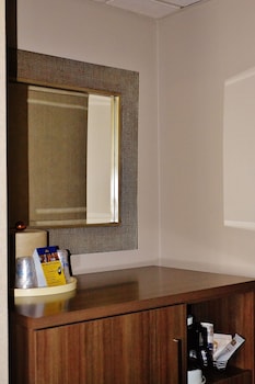 Suite, 1 King Bed, Non Smoking