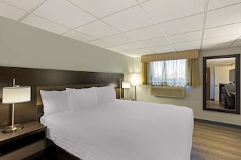 Standard Room, 1 King Bed, Non Smoking, Refrigerator & Microwave
