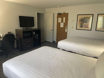 Standard Room, 2 Double Beds, Non Smoking