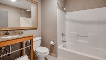 Standard Room, 1 King Bed, Accessible, Refrigerator & Microwave