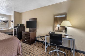 Standard Room, 1 King Bed, Non Smoking, Refrigerator & Microwave