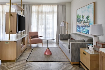 Suite, 1 King Bed with Sofa bed