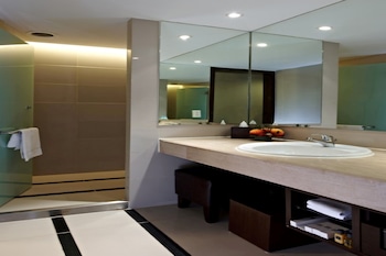 Deluxe Room, 1 King Bed
