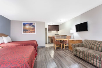 Studio Suite, 2 Double Beds, Smoking