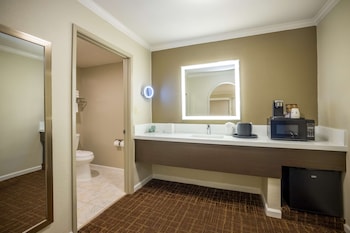 Standard Room, 2 Double Beds, Non Smoking, Refrigerator & Microwave