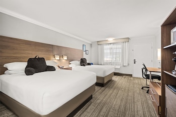 Room, 2 Queen Beds, Non Smoking