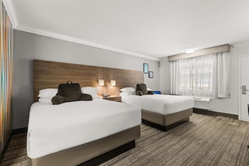 Room, 2 Queen Beds, Non Smoking