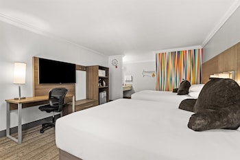 Room, 2 Queen Beds, Non Smoking