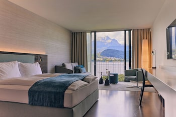 Lake View Superior Room