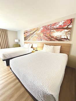 Room, 2 Queen Beds, Non Smoking (First Floor)