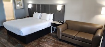 Standard Room, 1 King Bed, Non Smoking, Refrigerator & Microwave
