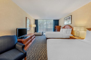 Standard Room, 2 Double Beds, Non Smoking