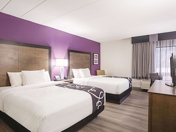 Room, 2 Queen Beds, Non Smoking