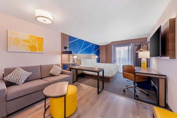 Standard Room, 1 King Bed with Sofa bed, Accessible, Balcony