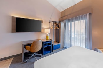 Suite, 1 King Bed with Sofa Bed, Balcony
