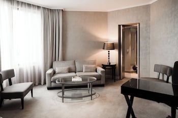 Suite, 1 Bedroom, City View