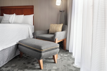 Room, 2 Double Beds (Mobility Accessible, Tub)