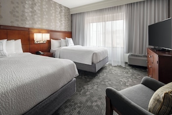 Room, 2 Double Beds (Mobility Accessible, Tub)