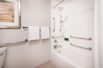 Room, 2 Double Beds (Mobility Accessible, Tub)