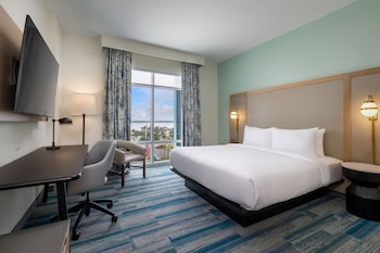 Room, 1 King Bed, Accessible Bathtub
