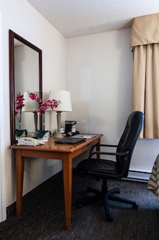 Standard Room, 1 Queen Bed