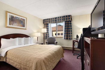 Standard Room, 1 King Bed