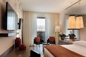 Deluxe Double Room, Terrace, City View