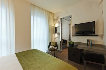 Deluxe Double Room, City View