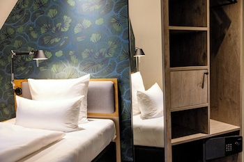 Room (The One for One)