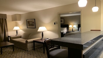 Suite, 2 Queen Beds, Accessible (Communications, Mobility)