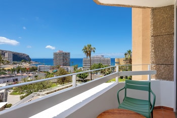 Sol Room with Lounge Ocean View