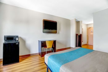 Standard Room, 1 Queen Bed, Smoking