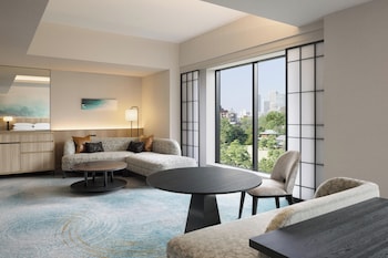 SUI JUNIOR SUITE, Club lounge access, 1 King