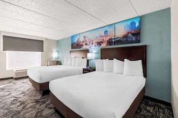 Standard Room, 2 Queen Beds, Accessible, Bathtub