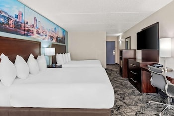 Standard Room, 2 Queen Beds, Accessible, Bathtub