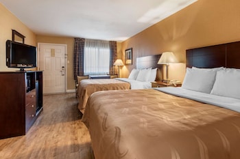 Standard Room, 2 Queen Beds, Smoking