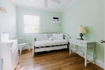 The James Suite | Second Floor King