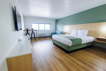 King Tower (Newly Renovated)