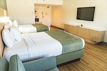Two Beds Tower (Newly Renovated)