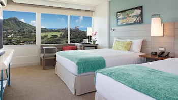 Room, 2 Queen Beds, Balcony (Diamond Head View)